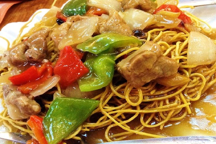 Dish,Food,Cuisine,Chow mein,Ingredient,Chinese food,Wonton noodles,Noodle,Meat,Yakisoba