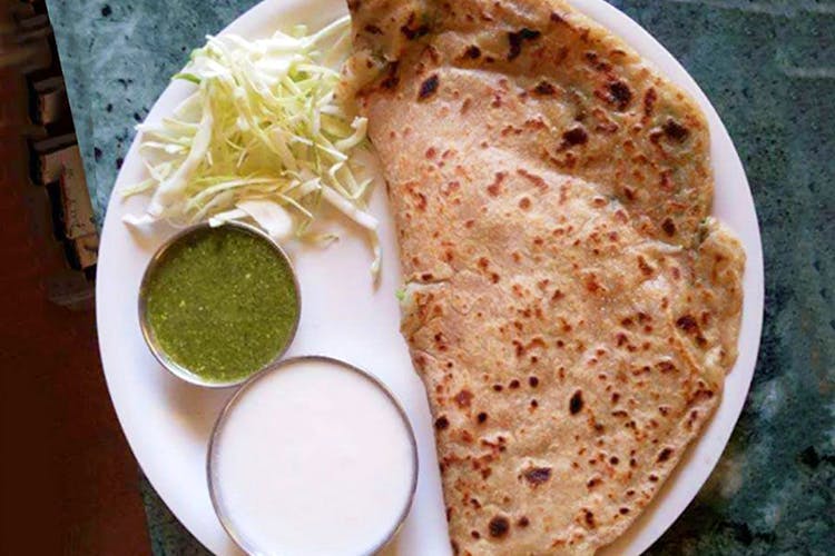 Dish,Food,Cuisine,Gringas,Ingredient,Naan,Roti,Kulcha,Chapati,Punjabi cuisine