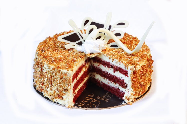 The New Cake selection - Picture of Flurys, Kolkata (Calcutta) - Tripadvisor