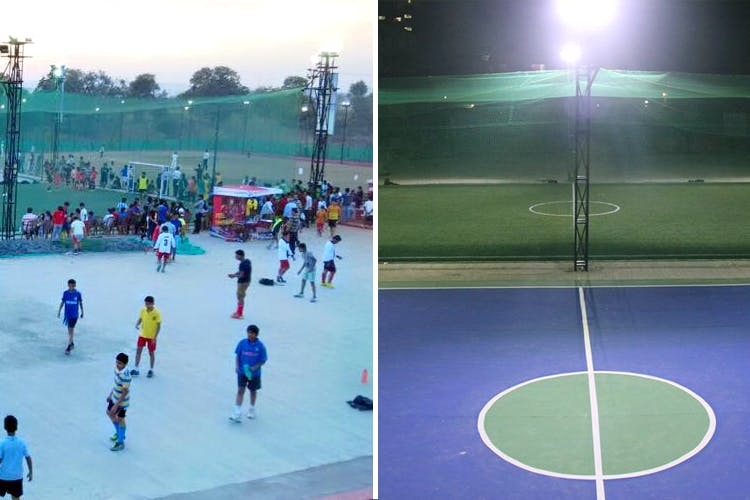 Sports,Sport venue,Team sport,Futsal,Ball game,Netball,Player,Sports equipment,Futebol de salão,Leisure