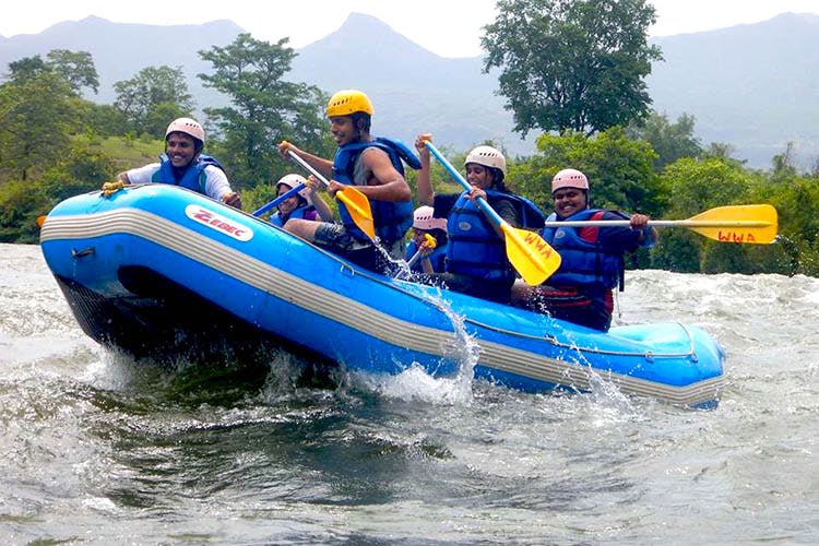 Rafting,Water transportation,Water sport,Inflatable boat,Outdoor recreation,Inflatable,Recreation,Vehicle,Boat,Boats and boating--Equipment and supplies