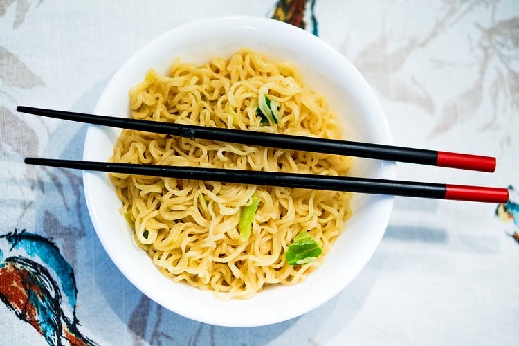 Noodle,Chinese noodles,Dish,Food,Chow mein,Fried noodles,Cuisine,Chopsticks,Hot dry noodles,Shirataki noodles
