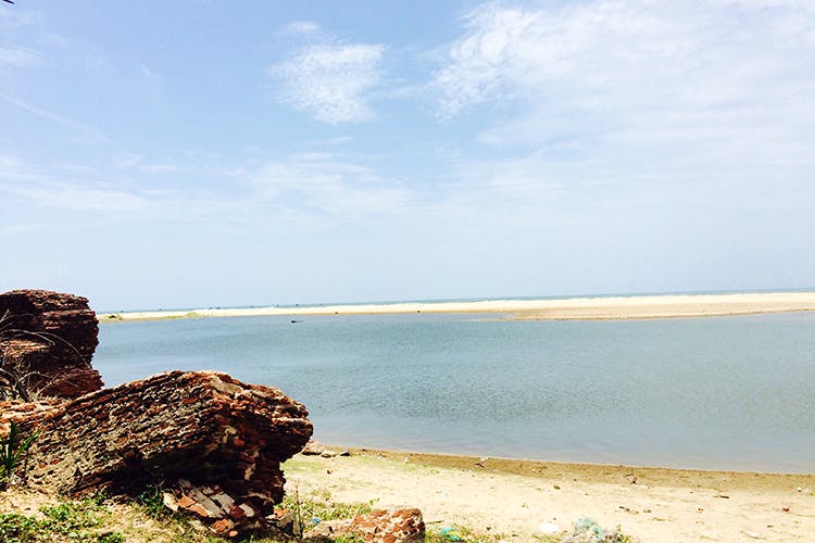 Sea,Beach,Sky,Coast,Shore,Water,Rock,Natural landscape,Ocean,Coastal and oceanic landforms