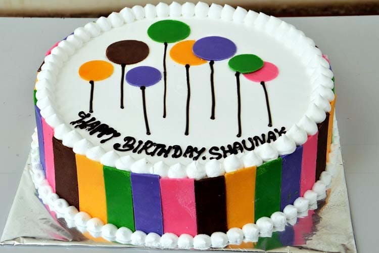 Cake,Cake decorating,Cake decorating supply,Fondant,Buttercream,Icing,Sugar paste,Birthday cake,Dessert,Food