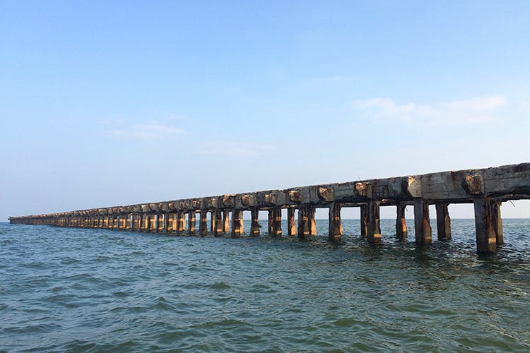 Pier,Bridge,Sea,Water,Girder bridge,Breakwater,Concrete bridge,Fixed link,Beam bridge,Nonbuilding structure