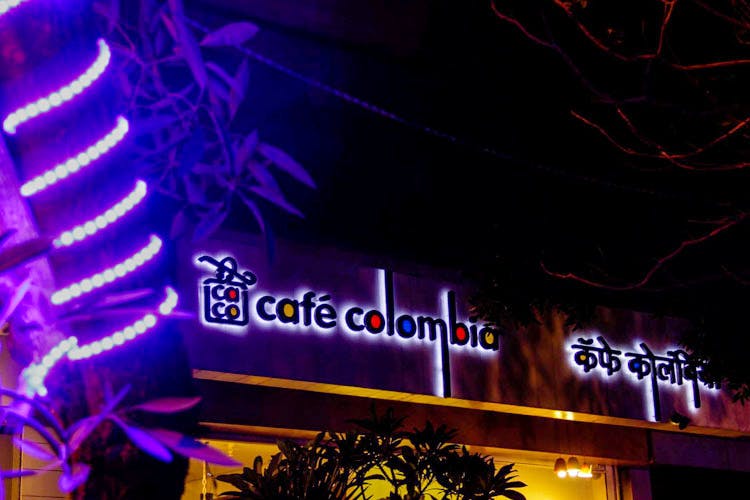 Neon sign,Neon,Light,Lighting,Purple,Visual effect lighting,Violet,Majorelle blue,Night,Electronic signage