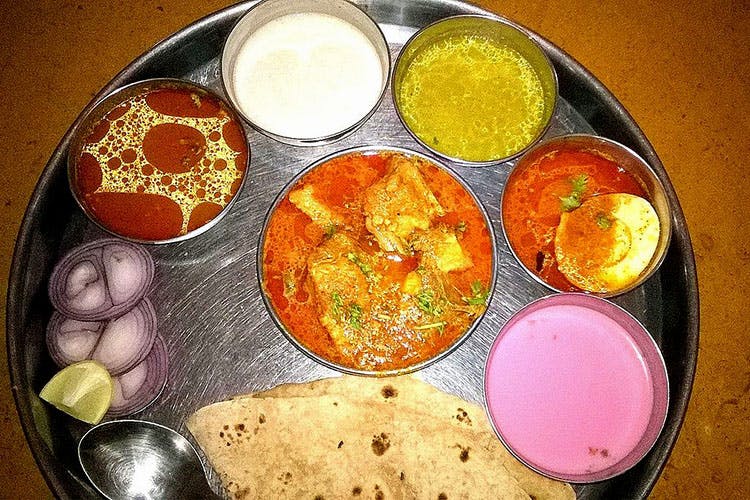 Dish,Food,Cuisine,Ingredient,Curry,Indian cuisine,Meal,Vegetarian food,Rajasthani cuisine,Masala