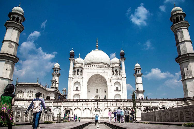 Landmark,Dome,Historic site,Holy places,Building,Place of worship,Architecture,Byzantine architecture,Sky,Mosque