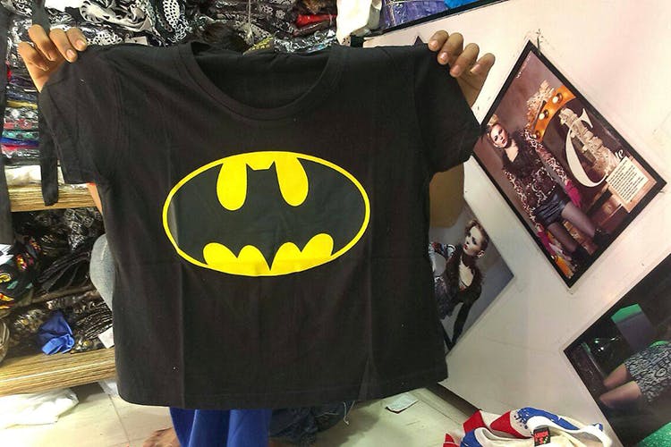 Batman,T-shirt,Clothing,Superhero,Product,Fictional character,Yellow,Justice league,Cool,Outerwear