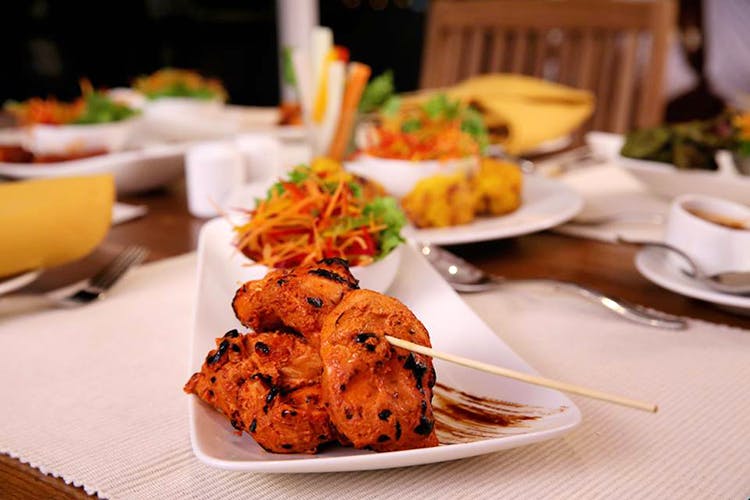 Dish,Food,Cuisine,Meal,Ingredient,Brunch,Fried food,Tandoori chicken,À la carte food,Produce