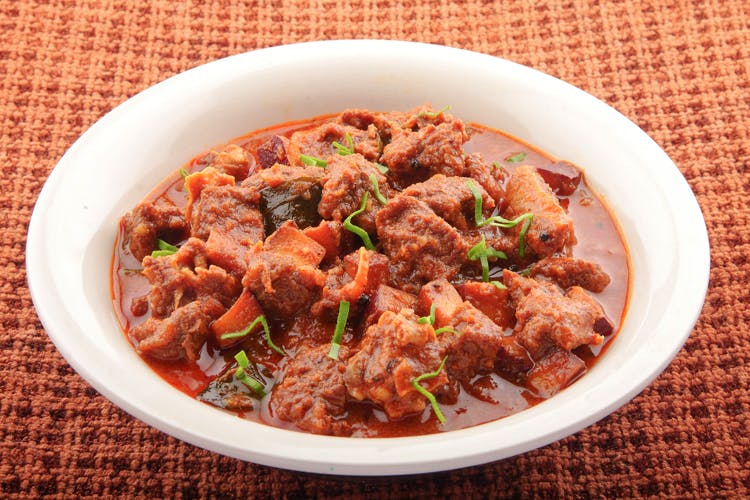 Dish,Food,Cuisine,Meat,Ingredient,Gosht,Curry,Produce,Vindaloo,Goulash