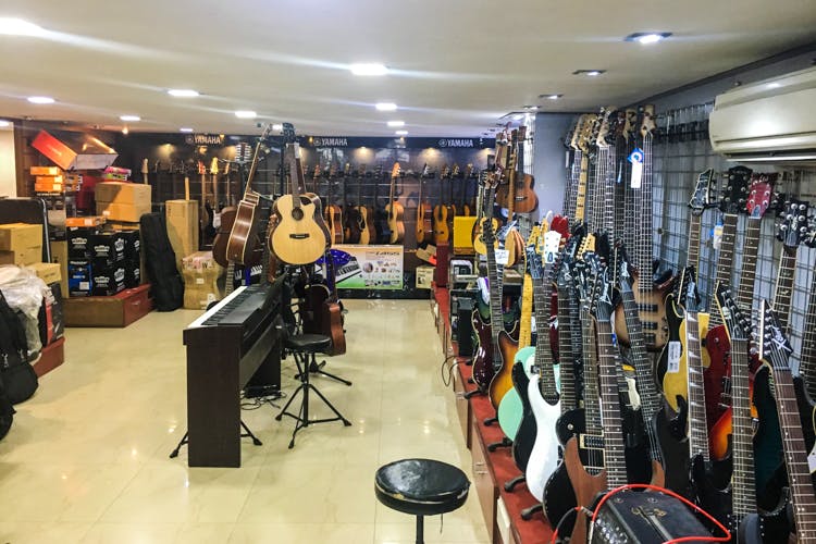 lalbazar guitar shop