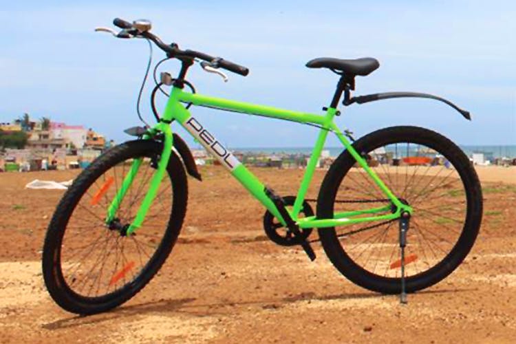 Land vehicle,Bicycle,Bicycle wheel,Bicycle part,Vehicle,Bicycle frame,Bicycle tire,Bicycle handlebar,Bicycle drivetrain part,Bicycle saddle