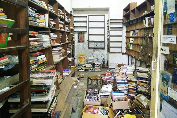 Retail,Building,Bookselling,Inventory,Electronics,Book,Publication,Library,Stationery,Collection
