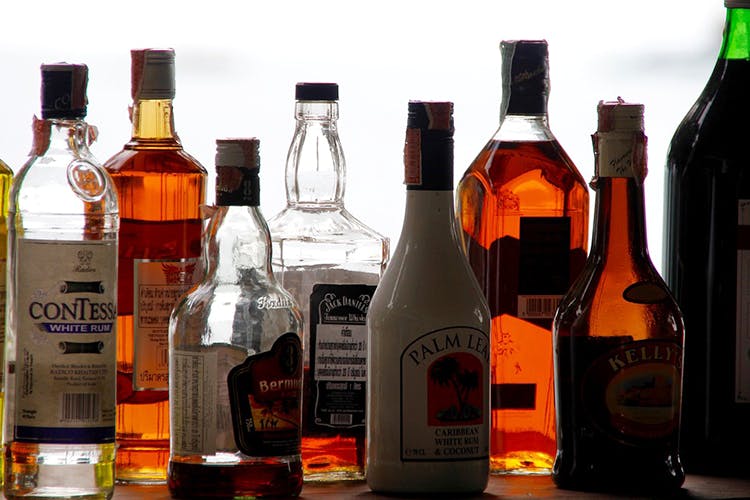Bottle,Alcoholic beverage,Distilled beverage,Drink,Alcohol,Glass bottle,Liqueur,Product,Whisky,Wine bottle