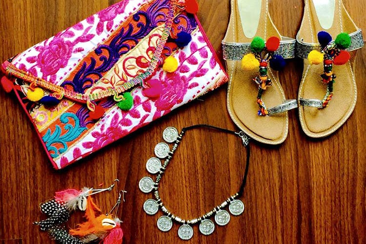 Fashion accessory,Jewellery,Textile