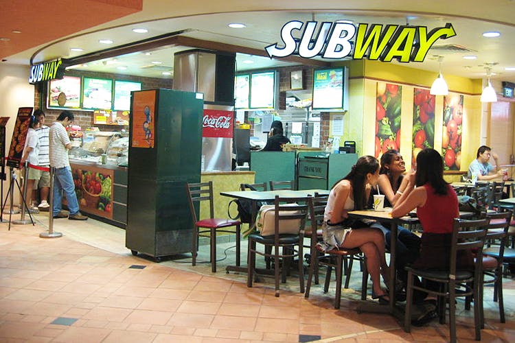 Food court,Building,Restaurant,Fast food restaurant,Café,Cafeteria,Coffeehouse,Fast food,Business,Diner