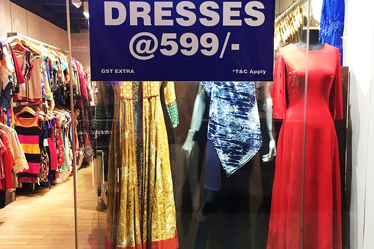 Looking for Clothes in Delhi