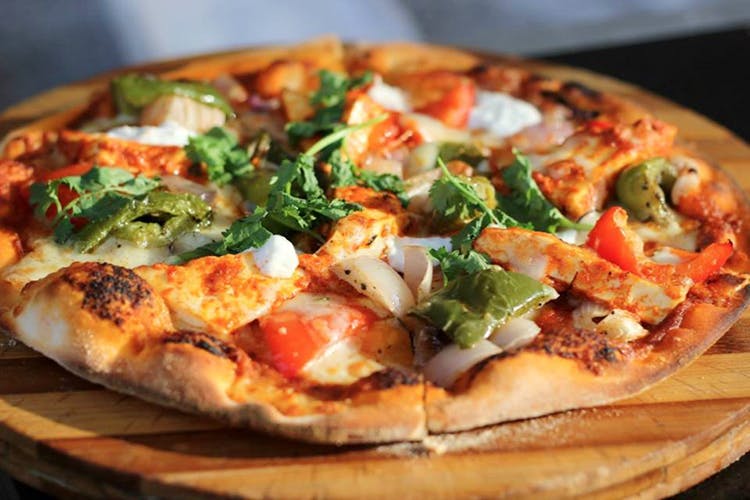 Dish,Food,Cuisine,Pizza,Flatbread,California-style pizza,Ingredient,Italian food,Pizza cheese,Recipe