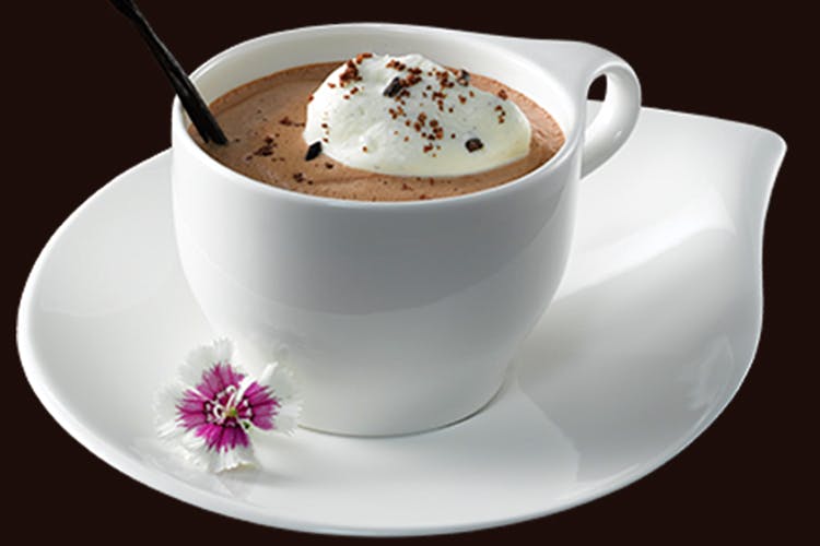 Food,Wiener melange,Coffee,Dish,Drink,Cup,Cuisine,Non-alcoholic beverage,Cappuccino,Hot chocolate