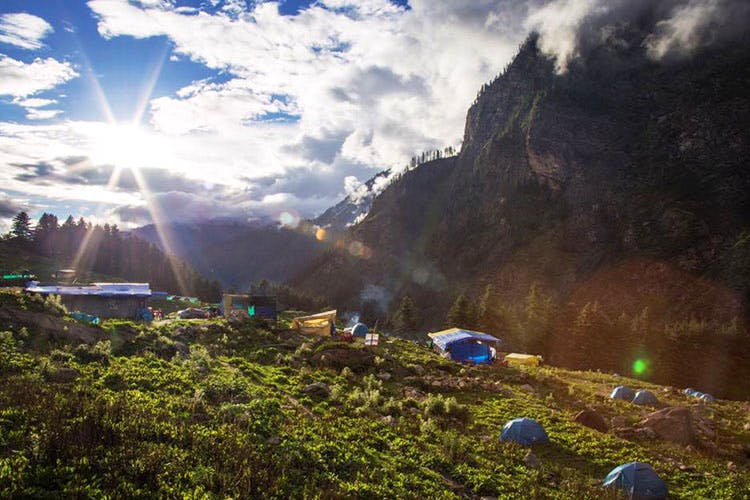 Nature,Sky,Mountainous landforms,Mountain,Light,Natural landscape,Cloud,Highland,Hill station,Wilderness