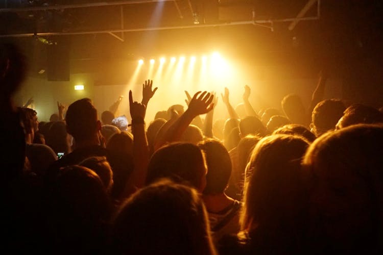 Crowd,Performance,Entertainment,People,Concert,Performing arts,Rock concert,Light,Event,Audience