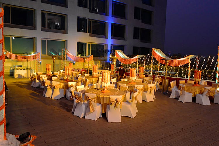 Decoration,Function hall,Lighting,Event,Banquet,Restaurant