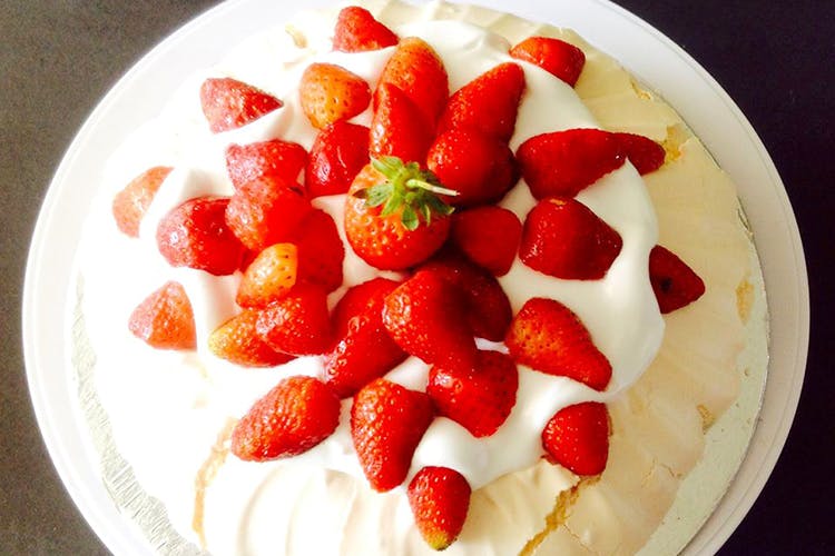 Dish,Food,Cuisine,Strawberries,Strawberry,Pavlova,Cream,Ingredient,Whipped cream,Fruit cake