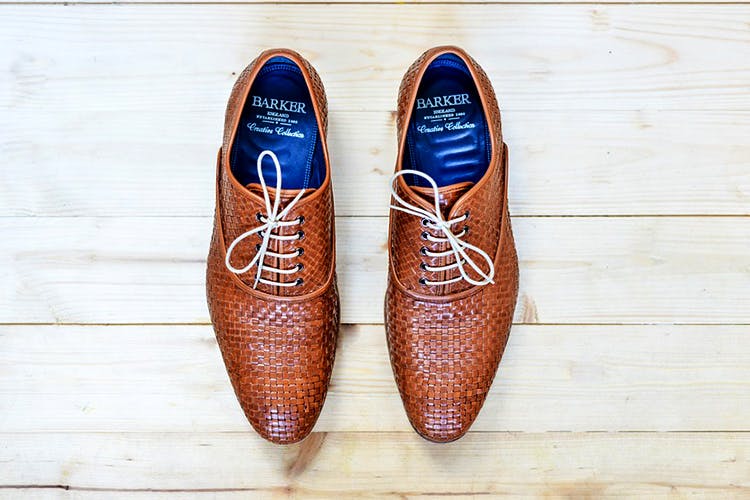 Footwear,Shoe,Tan,Brown,Oxford shoe,Leather,Wood,Electric blue,Beige