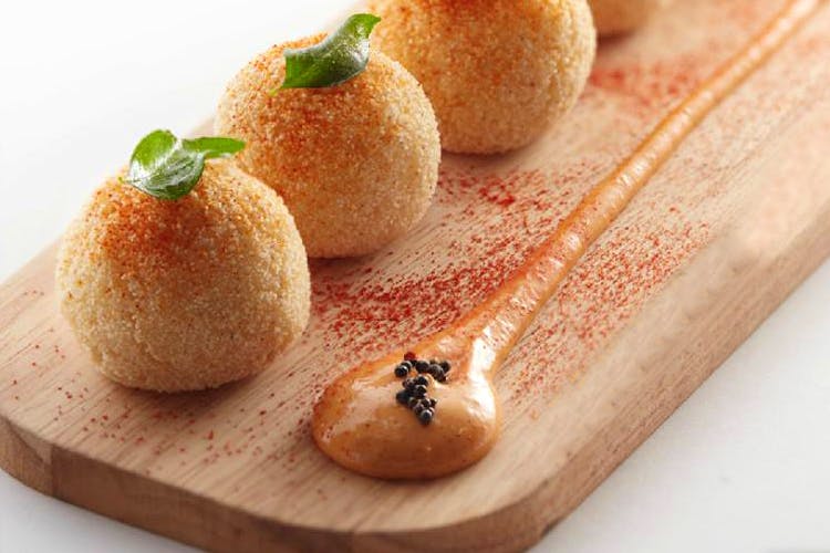 Food,Dish,Cuisine,Ingredient,Produce,Arancini,Pommes dauphine,Fried food,Dessert,Recipe