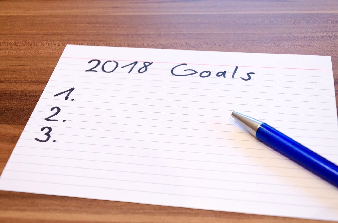 7 Awesome New Year Resolutions For 2018 {And How To Make The