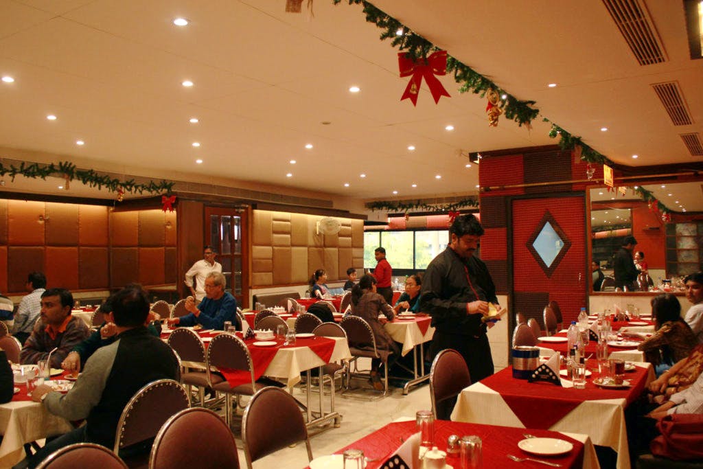 Restaurant,Event,Food court,Meal,Christmas,Banquet,Supper,Room,Function hall,Dinner