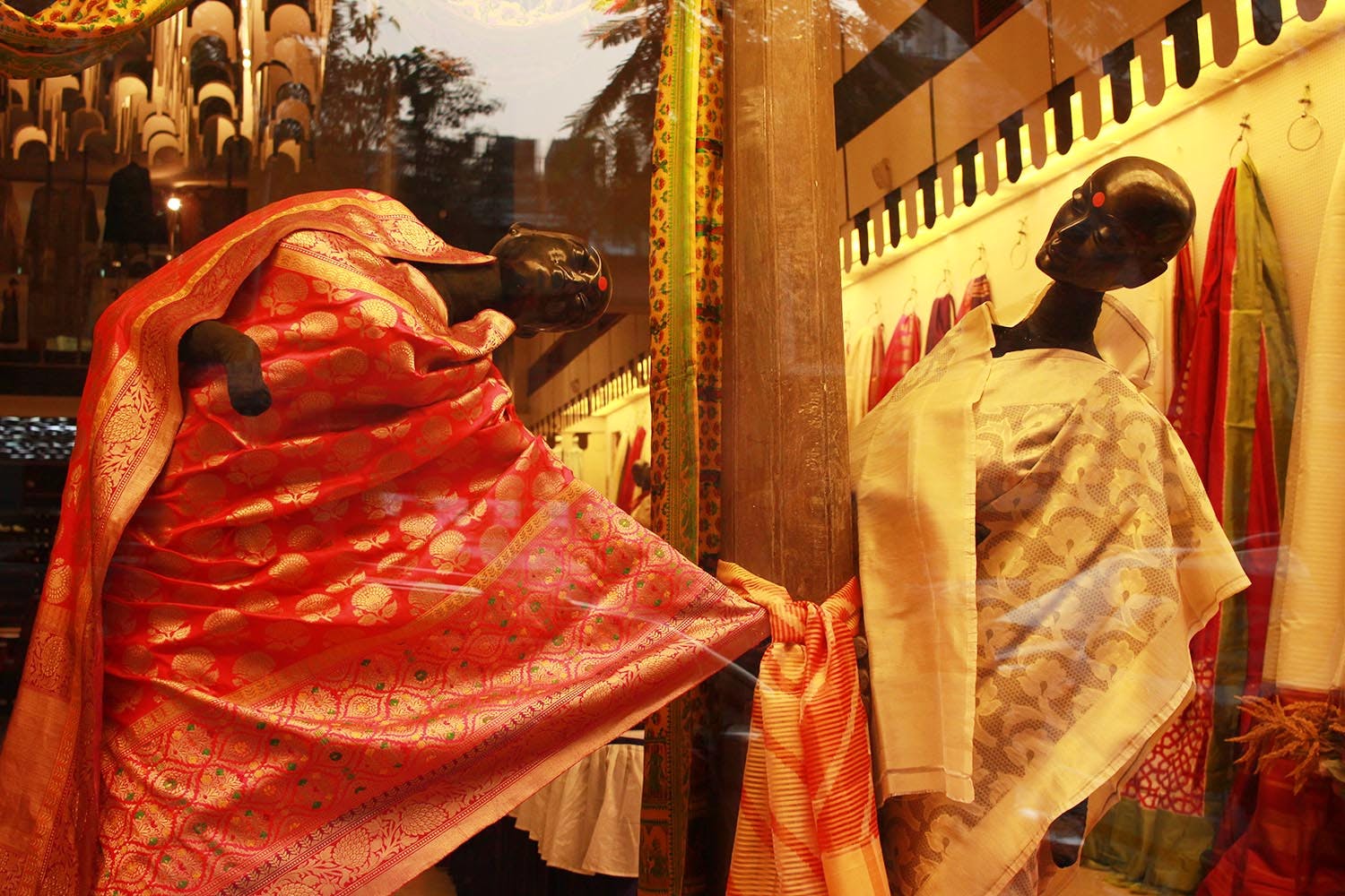Red,Sari,Textile,Costume,Tradition
