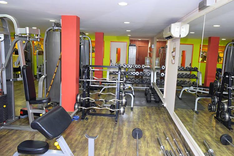 Gym,Room,Sport venue,Physical fitness,Leisure centre,Exercise,Exercise equipment,Building,Floor,Sports training