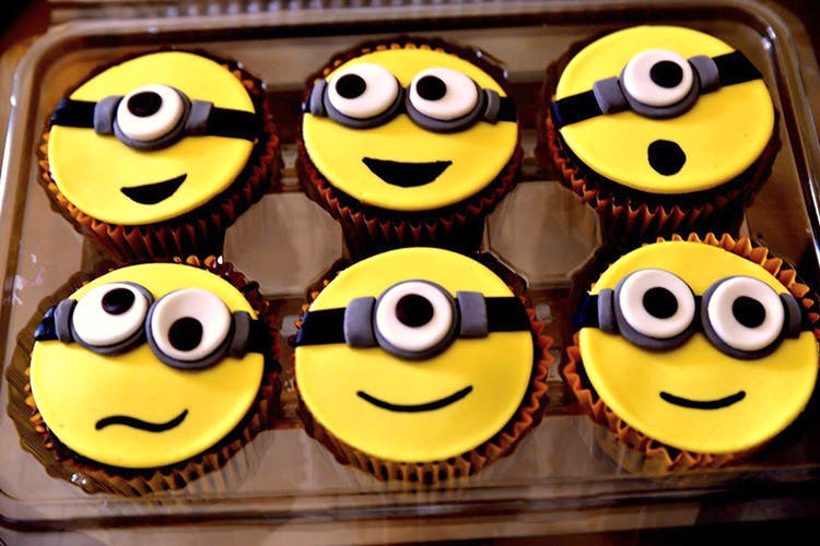 Emoticon,Smiley,Yellow,Food,Smile,Dessert,Cupcake,Cake,Baked goods,Baking