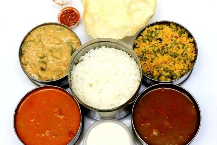 Dish,Food,Cuisine,Ingredient,Meal,Indian cuisine,Sindhi cuisine,Comfort food,Lunch,Punjabi cuisine