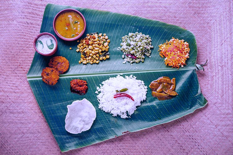 Sadya,Banana leaf rice,Banana leaf,Food,Dish,Cuisine,Leaf,Vegetarian food,Andhra food,Tamil food