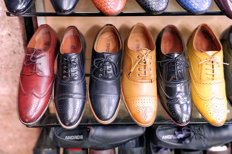 Footwear,Shoe,Dress shoe,Oxford shoe,Leather,Athletic shoe