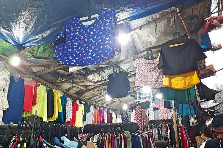 Bazaar,Textile,Room,Market,Marketplace,Flea market,City,Athletic shoe