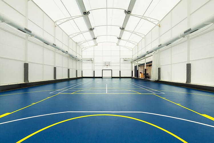 Sport venue,Floor,Basketball court,Flooring,Field house,Line,Room,Leisure centre,Hall,Architecture