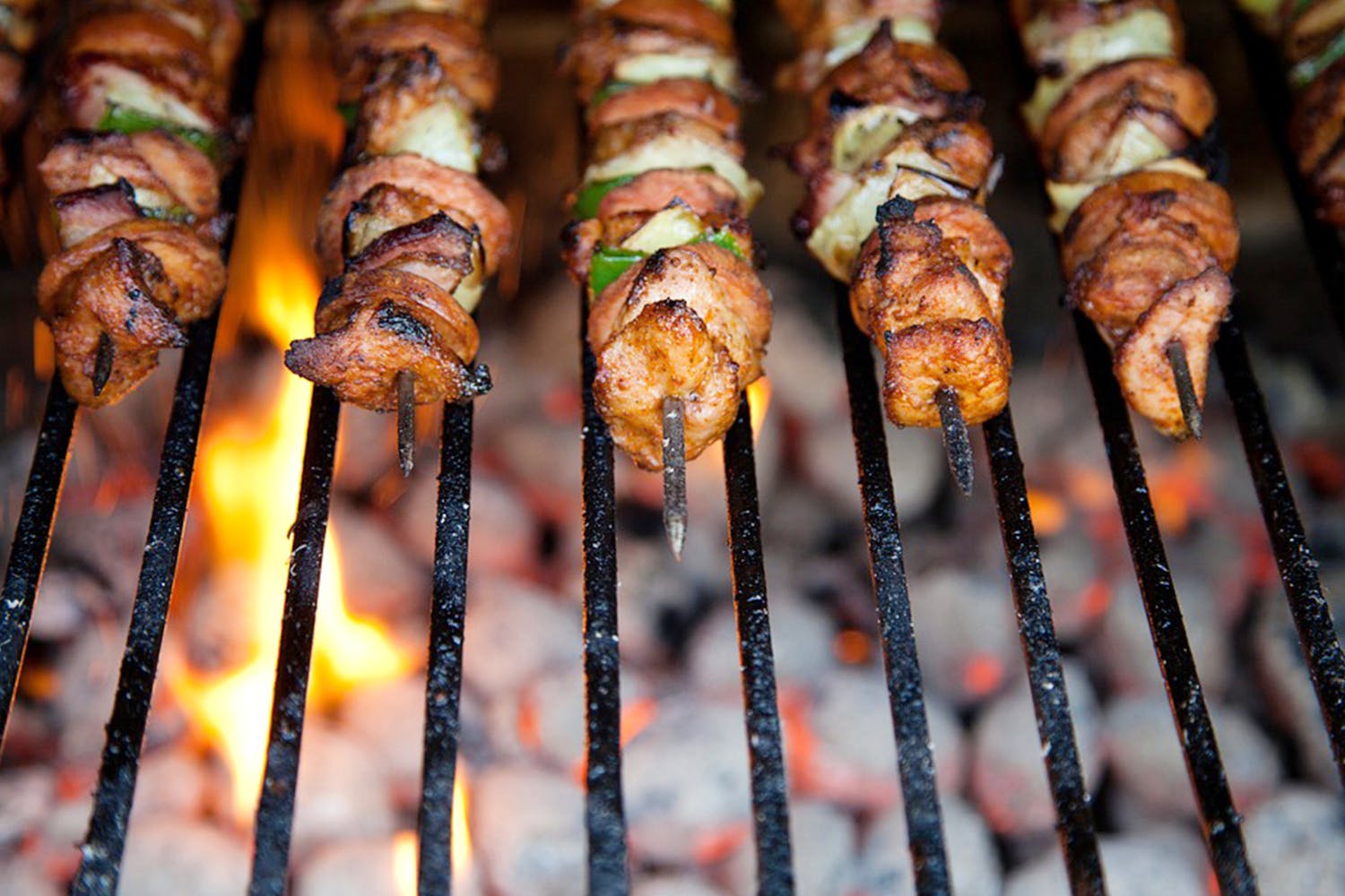 Barbecue,Grilling,Shashlik,Roasting,Souvlaki,Churrasco food,Cuisine,Skewer,Arrosticini,Barbecue grill