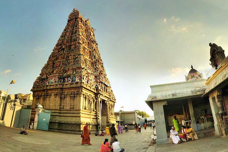 Hindu temple,Temple,Place of worship,Historic site,Building,Holy places,Landmark,Architecture,Temple,Sky