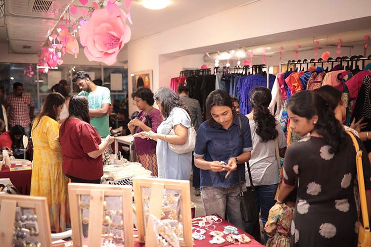Event,Pink,Shopping,Textile,Bazaar,Customer,Selling