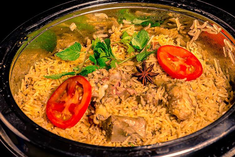 Dish,Food,Cuisine,Meat,Ingredient,Biryani,Produce,Claypot chicken rice,Recipe,Kabsa