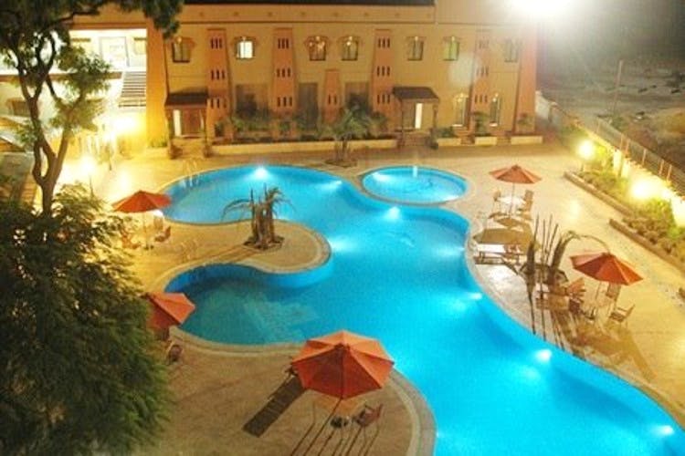 Swimming pool,Resort,Property,Thermae,Leisure,Building,Vacation,Resort town,Leisure centre,Hotel