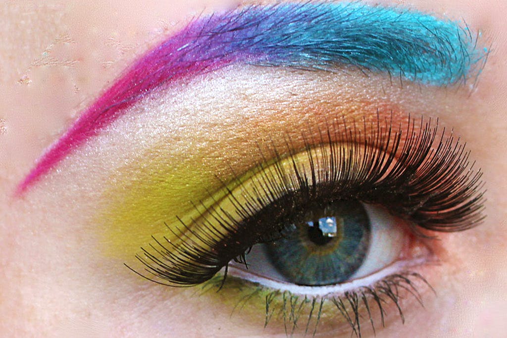 Eyebrow,Eyelash,Eye,Eye shadow,Organ,Green,Purple,Close-up,Skin,Cosmetics