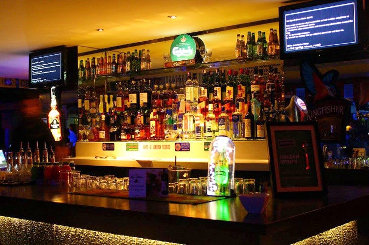 Bar,Drinking establishment,Pub,Alcohol,Liquor store,Building,Drink,Barware,Tavern,Distilled beverage