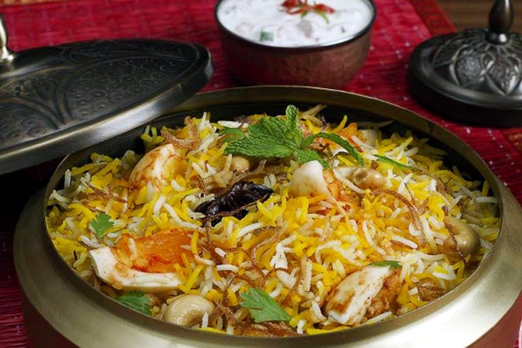 Dish,Food,Cuisine,Biryani,Ingredient,Hyderabadi biriyani,Kabsa,Recipe,Produce,Thai food