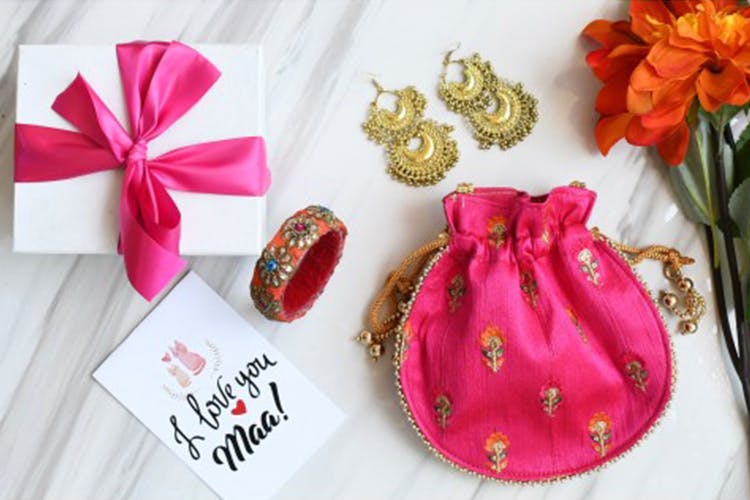 Pink,Fashion accessory,Coin purse,Magenta,Ribbon