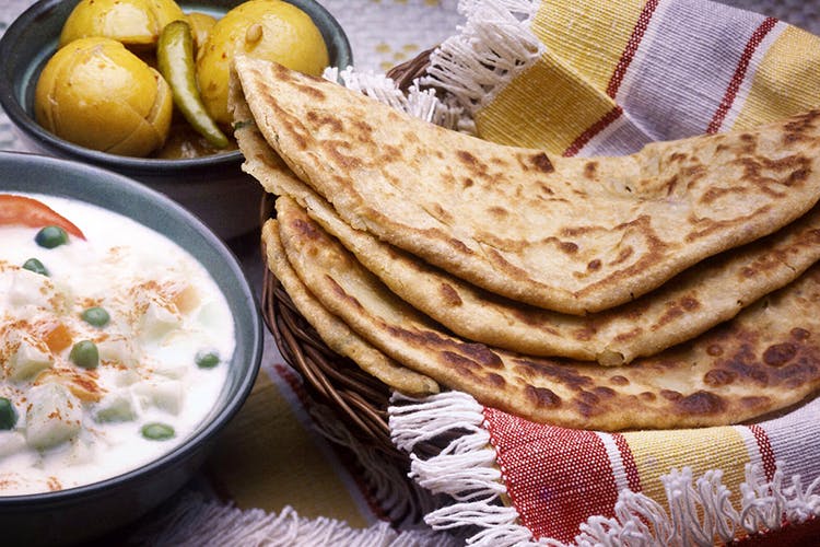 Dish,Food,Cuisine,Naan,Ingredient,Chapati,Flatbread,Roti,Kulcha,Paratha